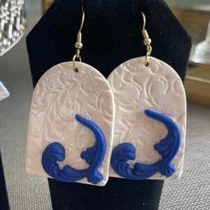 Elegant Blue and White Earrings